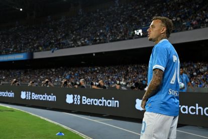 NAPLES, ITALY - AUGUST 30: Noa Lang of SSC Napoli during the Serie A match between SSC Napoli and Cagliari Calcio at Stadio Diego Armando Maradona on August 30, 2025 in Naples, Italy. (Photo by Francesco Pecoraro/Getty Images)