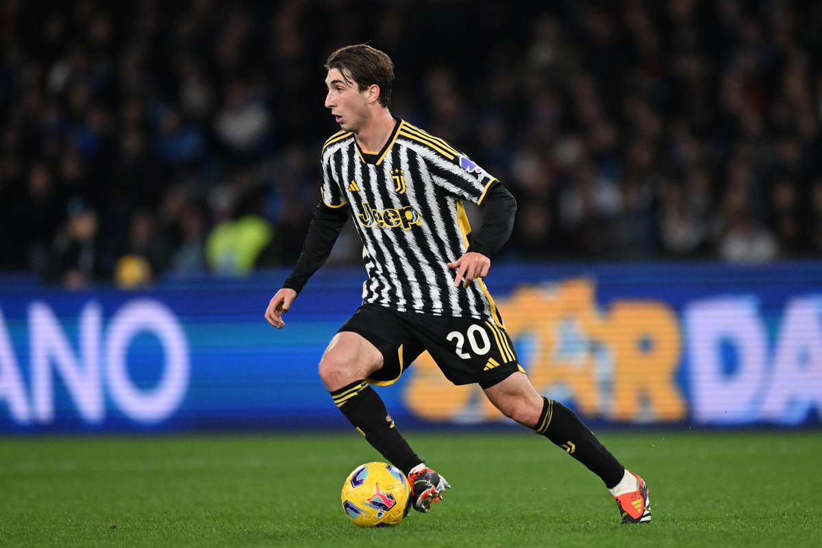 NAPLES, ITALY - MARCH 03: Fabio Miretti of Juventus during the Serie A TIM match between SSC Napoli and Juventus - Serie A TIM at Stadio Diego Armando Maradona on March 03, 2024 in Naples, Italy. (Photo by Francesco Pecoraro/Getty Images)