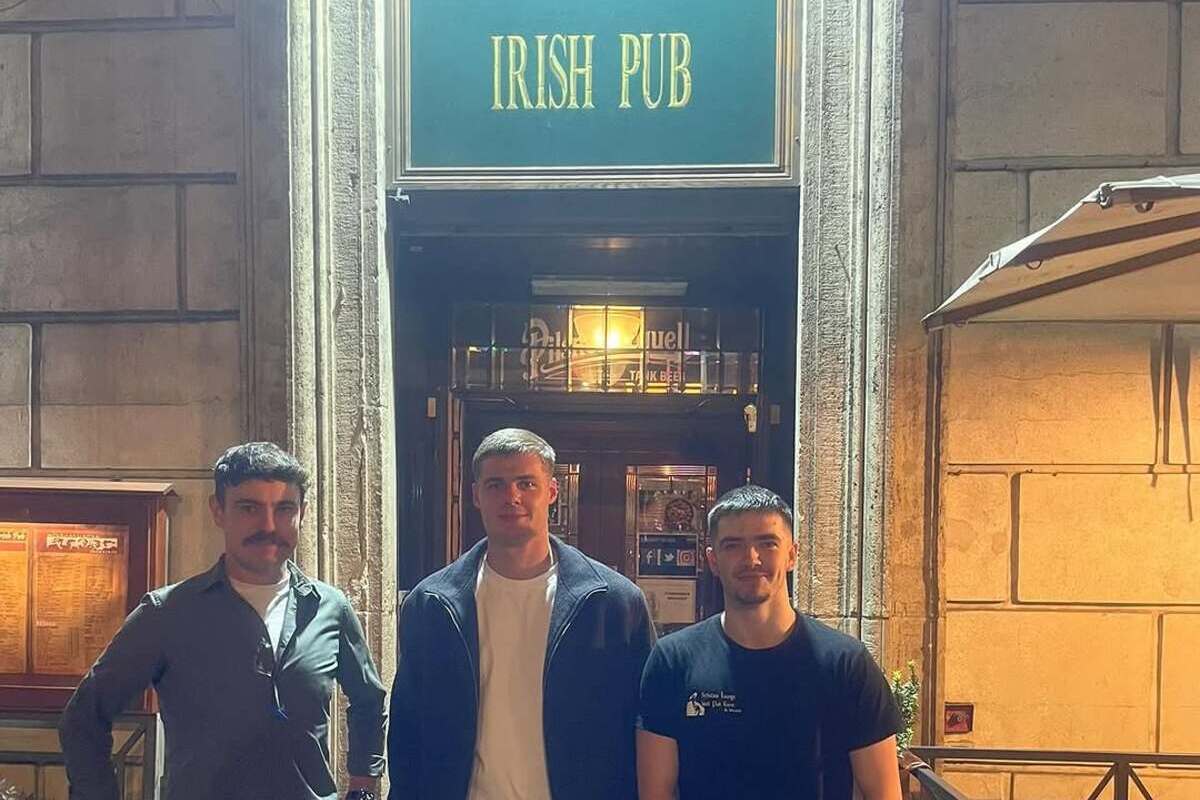 Roma’s Ferguson watches Ireland’s 96th-minute Hungary winner in Irish Pub – Football Italia