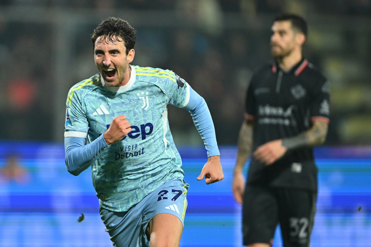 CREMONA, ITALY - NOVEMBER 01: Andrea Cambiaso of Juventus FC celebrates after scoring the 0-2 goal during the Serie A match between US Cremonese and Juventus FC at Stadio Giovanni Zini on November 01, 2025 in Cremona, Italy. (Photo by Marco M. Mantovani/Getty Images)