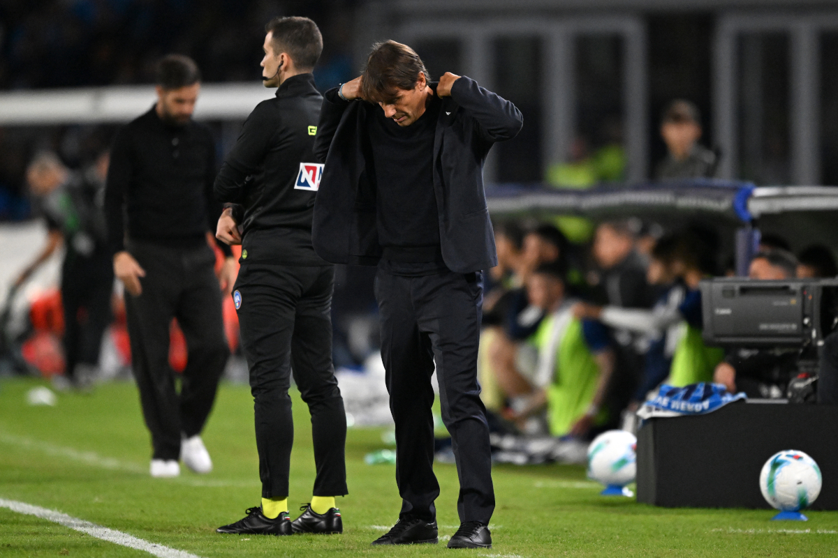 NAPLES, ITALY - NOVEMBER 01: Antonio Conte SSC Napoli head coach during the Serie A match between SSC Napoli and Como 1907 at Stadio Diego Armando Maradona on November 01, 2025 in Naples, Italy. (Photo by Francesco Pecoraro/Getty Images)