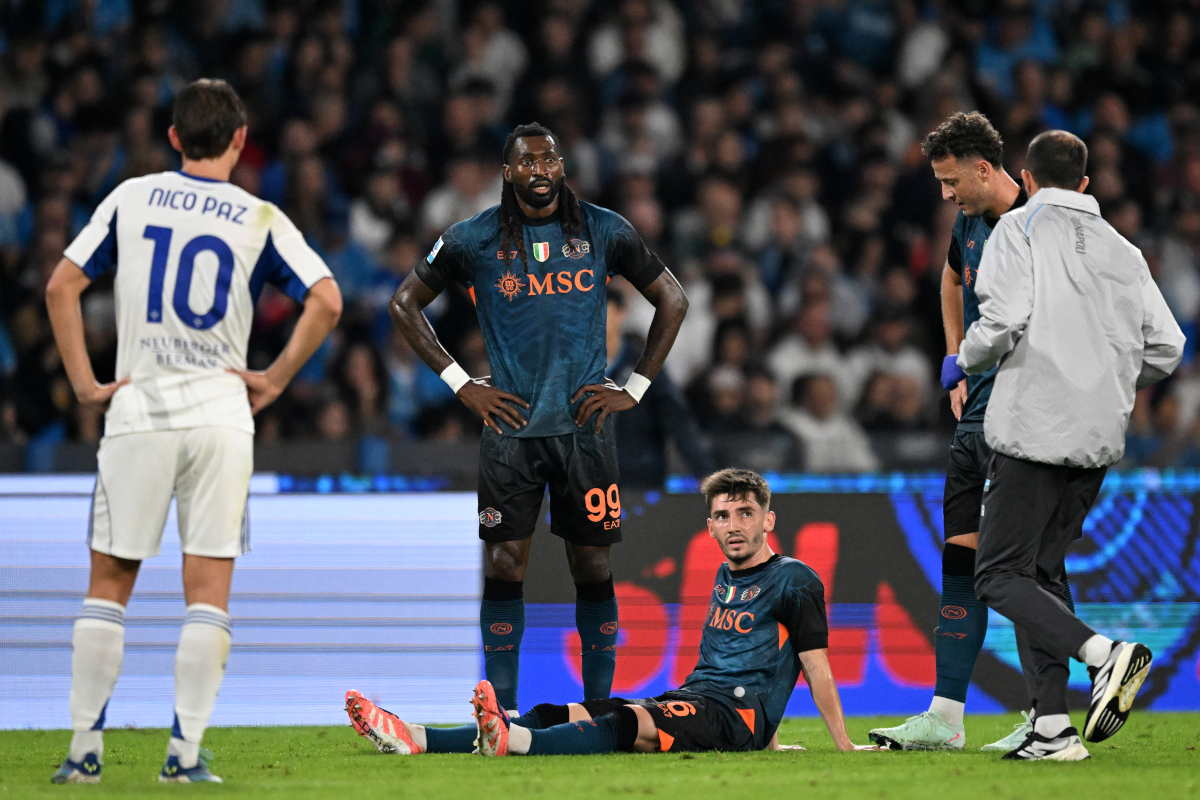 Serie A | Napoli 0-0 Como: Penalty hero Milinkovic-Savic rescues a point NAPLES, ITALY - NOVEMBER 01: Billy Gilmour of SSC Napoli injured during the Serie A match between SSC Napoli and Como 1907 at Stadio Diego Armando Maradona on November 01, 2025 in Naples, Italy. (Photo by Francesco Pecoraro/Getty Images)