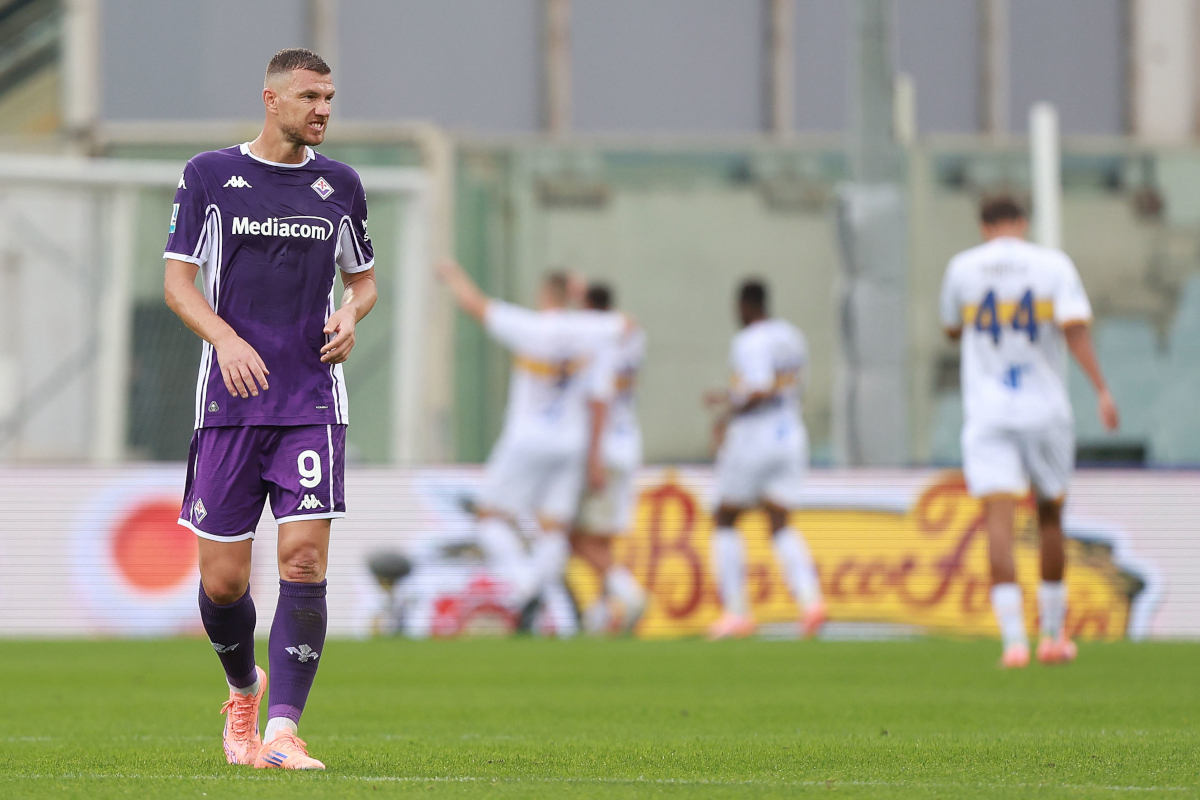 FLORENCE, ITALY - NOVEMBER 2: Edin Zdeko of ACF Fiorentina shows his dejection during the Serie A match between ACF Fiorentina and US Lecce at Artemio Franchi on November 2, 2025 in Florence, Italy. (Photo by Gabriele Maltinti/Getty Images)