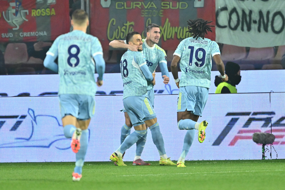 CREMONA, ITALY - NOVEMBER 01: Filip Kostic of Juventus FC celebrates after scoring the 0-1 goal during the Serie A match between US Cremonese and Juventus FC at Stadio Giovanni Zini on November 01, 2025 in Cremona, Italy. (Photo by Marco M. Mantovani/Getty Images)