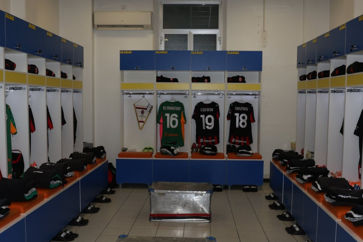 ‘Is this a Serie D match?’ All the best reaction as Milan reveal Parma away dressing room