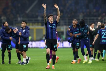 MILAN, ITALY - NOVEMBER 09: Alessandro Bastoni of Internazionale acknowledges the fans following the Serie A match between FC Internazionale and SS Lazio at Giuseppe Meazza Stadium on November 09, 2025 in Milan, Italy. (Photo by Marco Luzzani/Getty Images)