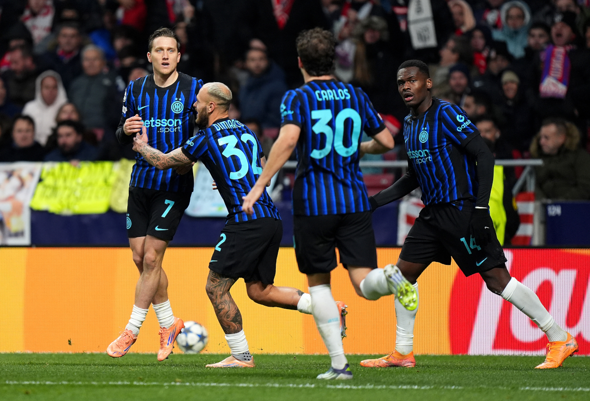 MADRID, SPAIN - NOVEMBER 26: Piotr Zielinski of Internazionale celebrates scoring his team's first goal with teammate Federico Dimarco during the UEFA Champions League 2025/26 League Phase MD5 match between Atletico de Madrid and FC Internazionale Milano at Estadio Metropolitano on November 26, 2025 in Madrid, Spain. (Photo by Angel Martinez/Getty Images)