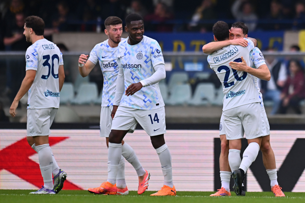 VERONA, ITALY - NOVEMBER 02: Piotr Zielinski of FC Internazionale celebrates after scoring the opening goal during the Serie A match between Hellas Verona FC and FC Internazionale at Stadio Marcantonio Bentegodi on November 02, 2025 in Verona, Italy. (Photo by Alessandro Sabattini/Getty Images)
