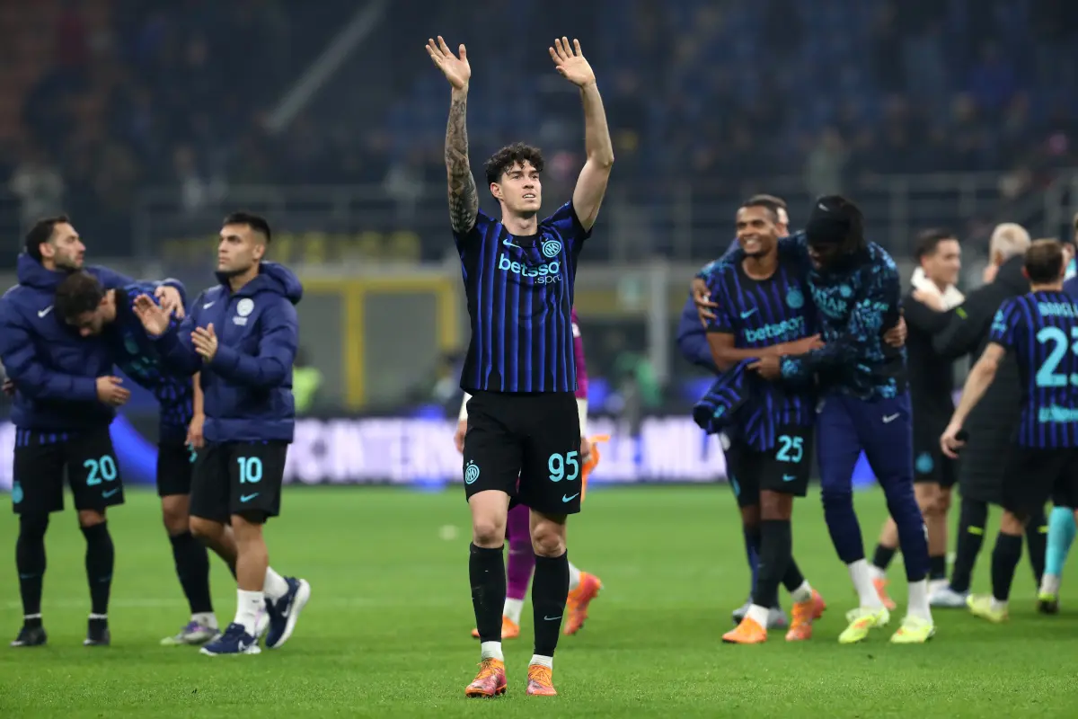 https://icdn.football-italia.net/wp-content/uploads/2025/11/Inter-celebrate.jpg.webp