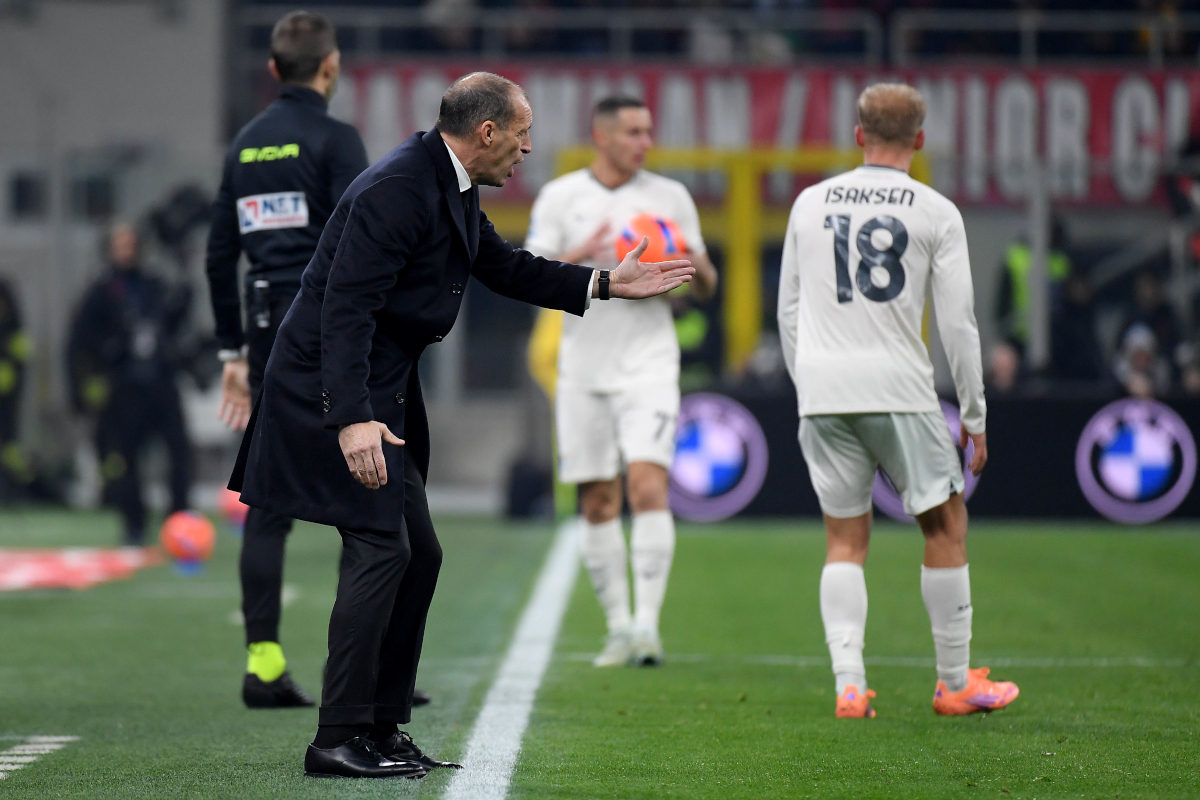 MILAN, ITALY - NOVEMBER 29: AC Milan head coach Massimiliano Allegri reacts during the Serie A match between AC Milan and SS Lazio at Giuseppe Meazza Stadium on November 29, 2025 in Milan, Italy. (Photo by Marco Rosi - SS Lazio/Getty Images)