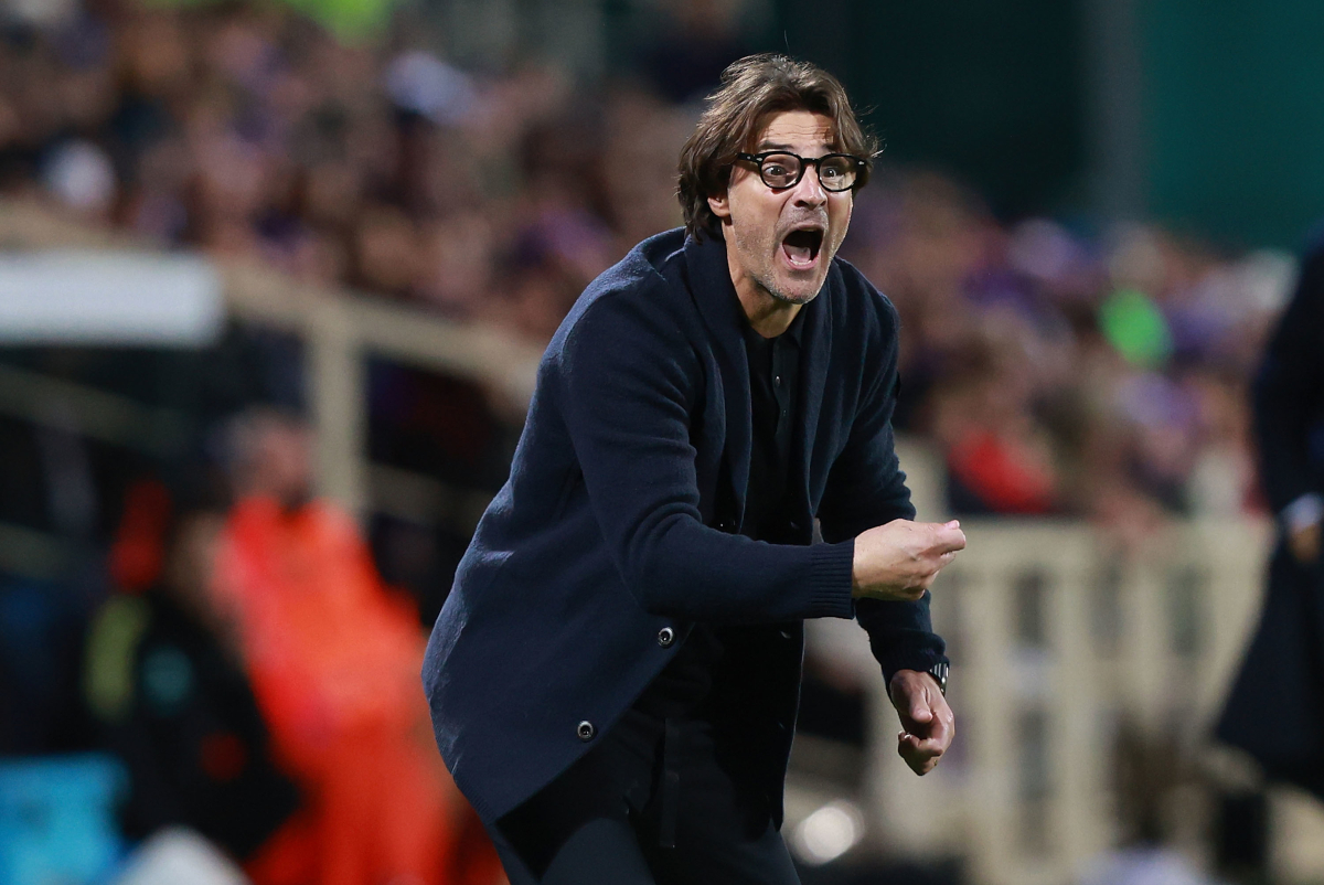 FLORENCE, ITALY - NOVEMBER 22: Head coach Paolo Vanoli manager of ACF Fiorentina reacts during the Serie A match between ACF Fiorentina and Juventus FC at Artemio Franchi on November 22, 2025 in Florence, Italy. (Photo by Gabriele Maltinti/Getty Images)