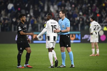 German referee Siebert chosen for Italy vs. Belgium
