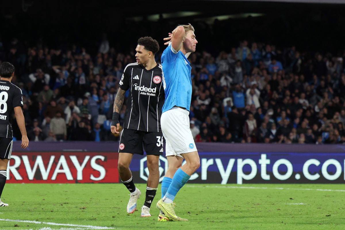 NAPLES, ITALY - NOVEMBER 04: Rasmus Hojlund of SSC Napoli looks disappointed during the UEFA Champions League 2025/26 League Phase MD4 match between SSC Napoli and Eintracht Frankfurt at Stadio Diego Armando Maradona on November 04, 2025 in Naples, Italy. (Photo by Francesco Pecoraro/Getty Images)