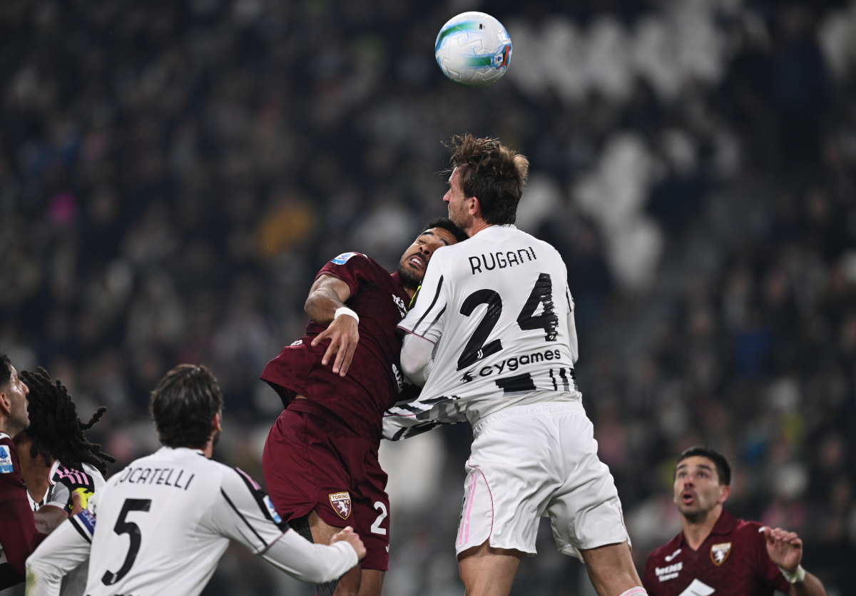 TURIN, ITALY - NOVEMBER 08: Saul Coco of Torino FC competes for the ball with Daniele Rugani of Juventus FC during the Serie A match between Juventus FC and Torino FC at on November 08, 2025 in Turin, Italy. (Photo by Getty Images/Getty Images)