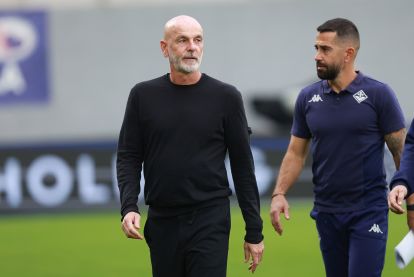 FLORENCE, ITALY - NOVEMBER 2: Head coach Stefano Pioli manager of ACF Fiorentina looks on during the Serie A match between ACF Fiorentina and US Lecce at Artemio Franchi on November 2, 2025 in Florence, Italy. (Photo by Gabriele Maltinti/Getty Images)