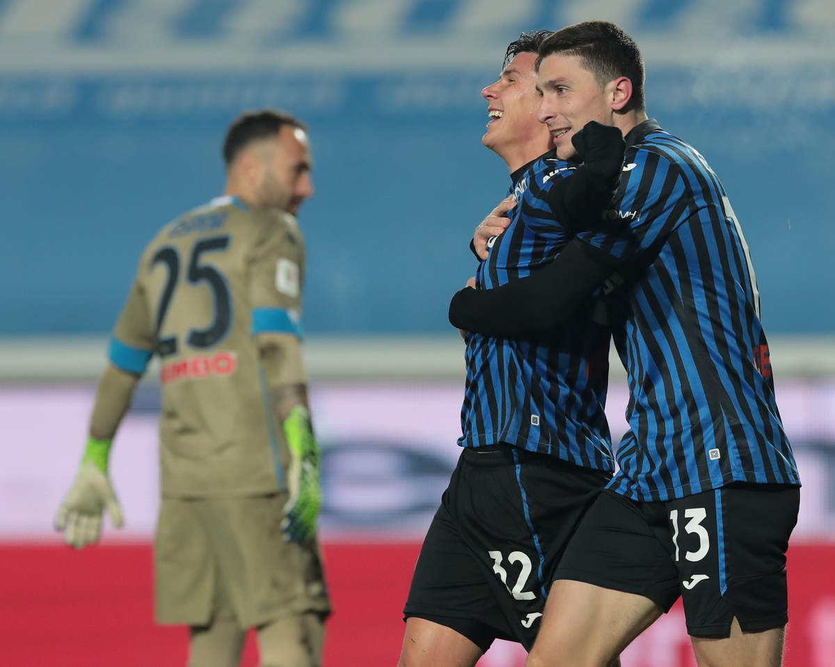 BERGAMO, ITALY - FEBRUARY 10: Matteo Pessina of Atalanta BC celebrates his second goal with his teammate Mattia Caldara during the Coppa Italia match between Atalanta BC and SSC Napoli at Gewiss Stadium on February 10, 2021 in Bergamo, Italy. Sporting stadiums around Italy remain under strict restrictions due to the Coronavirus Pandemic as Government social distancing laws prohibit fans inside venues resulting in games being played behind closed doors. (Photo by Emilio Andreoli/Getty Images)
