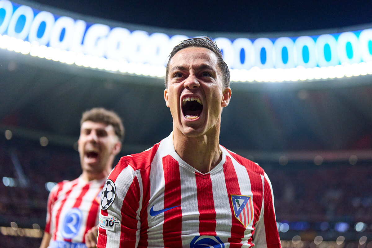 MADRID, SPAIN - SEPTEMBER 30: Italy international Giacomo Raspadori of Atletico de Madrid celebrates scoring his team's first goal during the UEFA Champions League 2025/26 League Phase MD2 match between Atletico de Madrid and Eintracht Frankfurt at Estadio Metropolitano on September 30, 2025 in Madrid, Spain. (Photo by Angel Martinez/Getty Images)