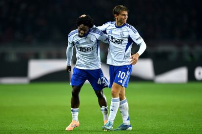 TURIN, ITALY - NOVEMBER 24: Jayden Addai (L) of Como 1907 celebrates with teammate Nico Paz (R) after scoring his team's second goal during the Serie A match between Torino FC and Como 1907 at Stadio Olimpico di Torino on November 24, 2025 in Turin, Italy. (Photo by Valerio Pennicino/Getty Images)