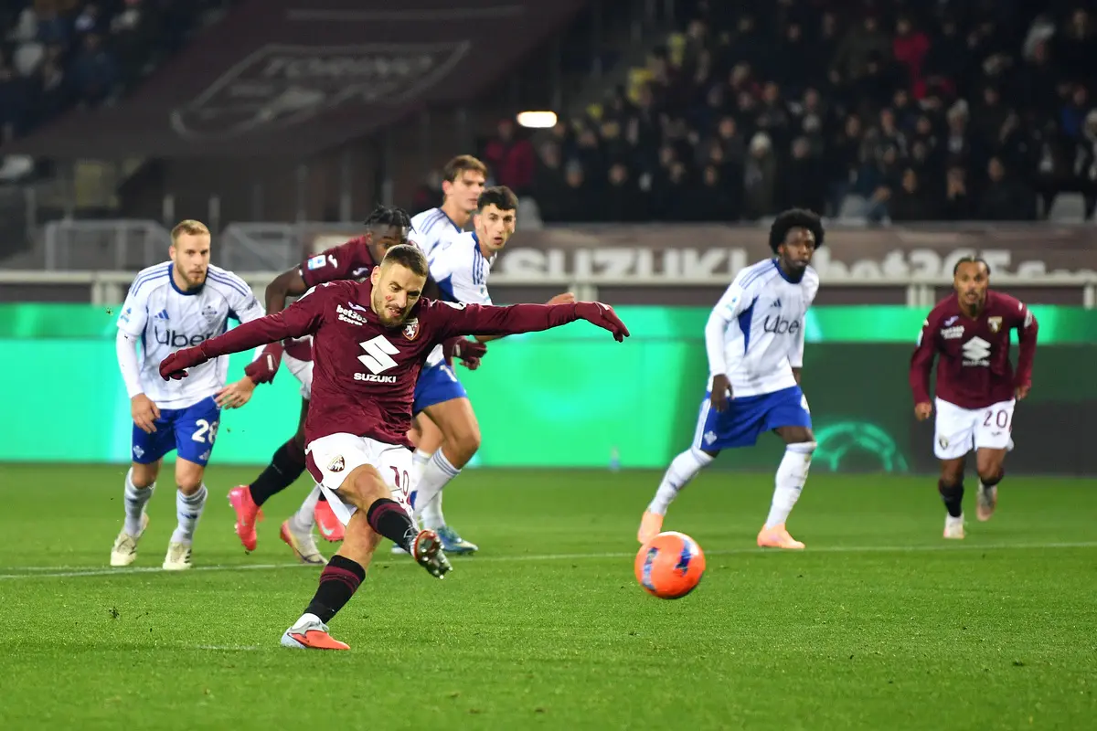 https://icdn.football-italia.net/wp-content/uploads/2025/11/torino-fc-v-como-1907-serie-a-4.jpg.webp