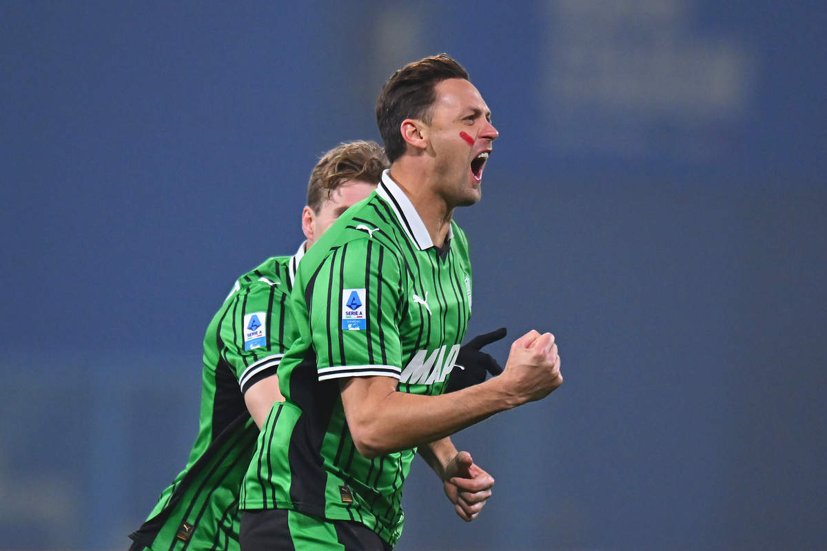 SASSUOLO, ITALY - NOVEMBER 24: Nemanja Matic of Sassuolo celebrates scoring his team's first goal during the Serie A match between US Sassuolo Calcio and Pisa SC at Mapei Stadium Citta del Tricolore on November 24, 2025 in Sassuolo, Italy. (Photo by Alessandro Sabattini/Getty Images)
