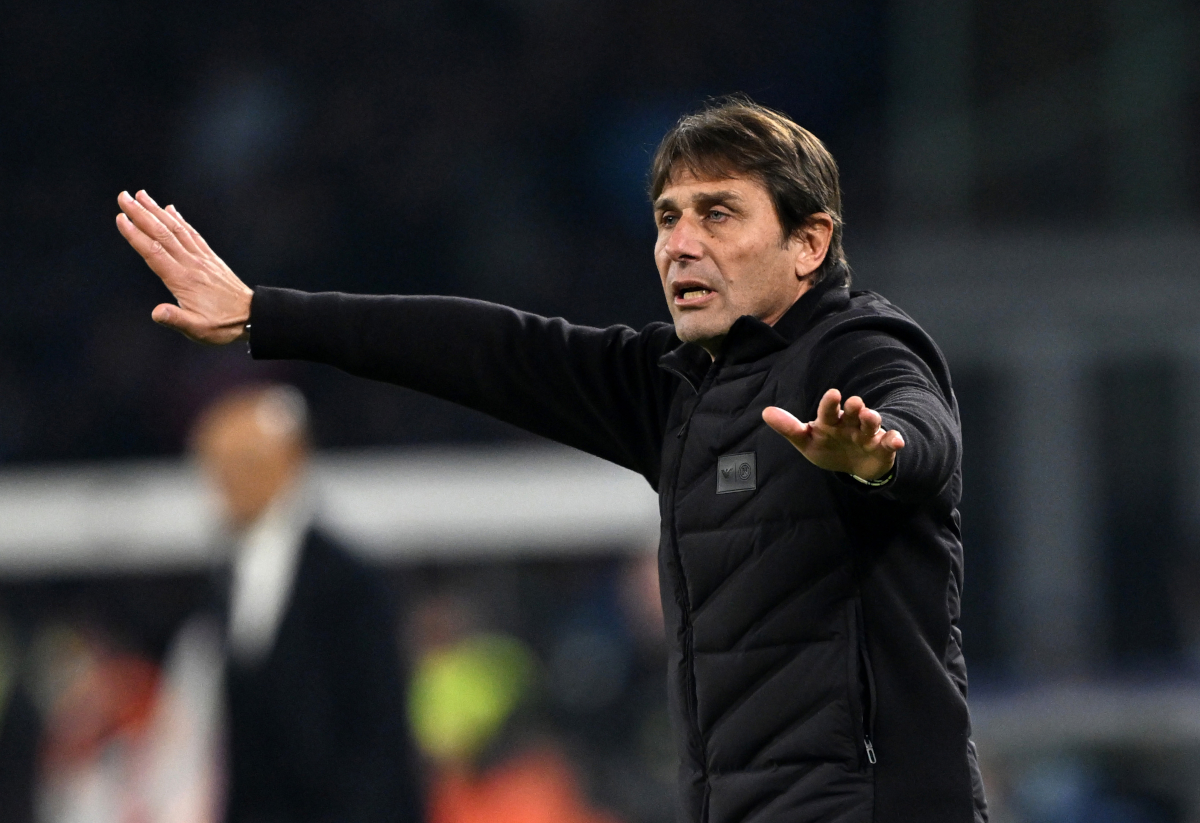 NAPLES, ITALY - DECEMBER 07: Antonio Conte, Head Coach of SSC Napoli, reacts during the Serie A match between SSC Napoli and Juventus FC at Stadio Diego Armando Maradona on December 07, 2025 in Naples, Italy. (Photo by Francesco Pecoraro/Getty Images)