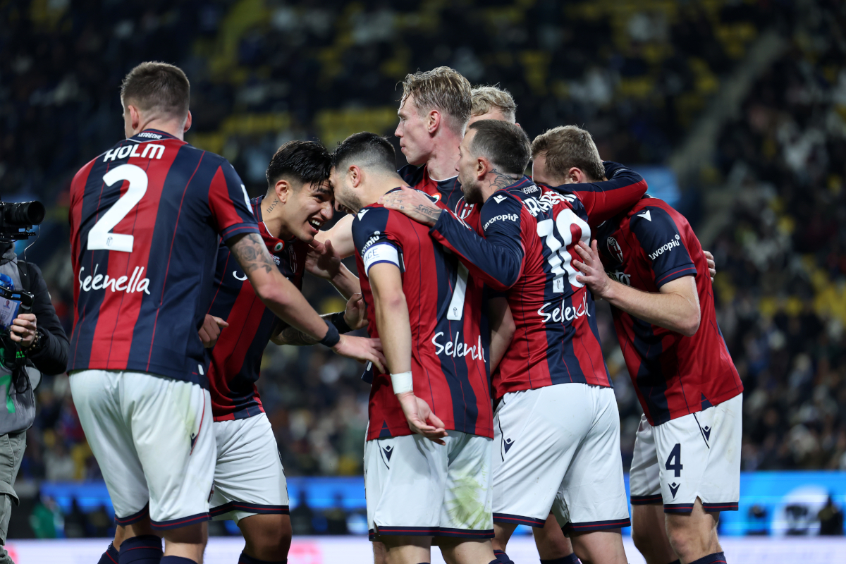 RIYADH, SAUDI ARABIA - DECEMBER 19: Riccardo Orsolini of Bologna FC celebrates with teammates after scoring his team's first goal during the Supercoppa Italiana semifinal match between Bologna FC 1909 and FC Internazionale at King Saud University Stadium on December 19, 2025 in Riyadh, Saudi Arabia. (Photo by Abdullah Ahmed/Getty Images)
