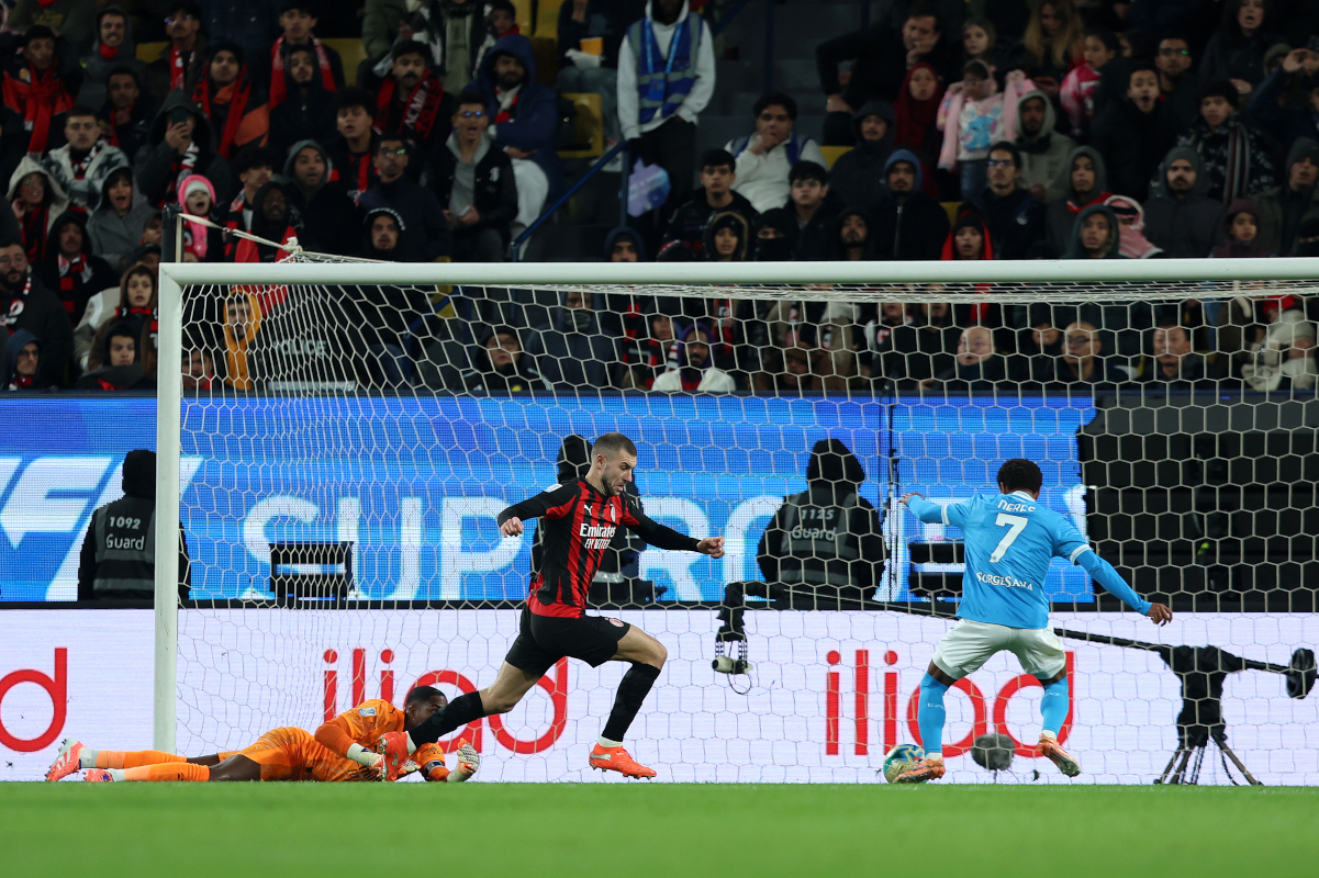 RIYADH, SAUDI ARABIA - DECEMBER 18: David Neres of SSC Napoli scores his team's first goal during the Supercoppa Italiana Semi-Final match between SSC Napoli and AC Milan at King Saud University Stadium on December 18, 2025 in Riyadh, Saudi Arabia. (Photo by Yasser Bakhsh/Getty Images)