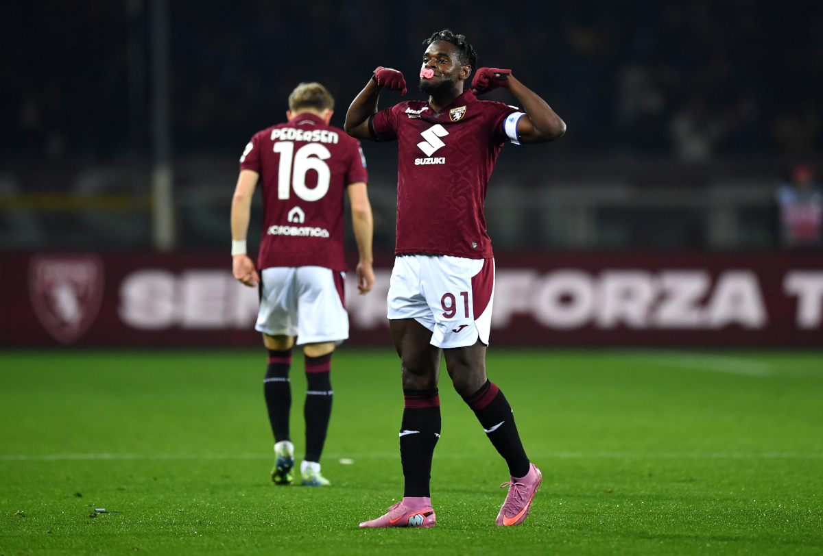 TURIN, ITALY - DECEMBER 08: Duvan Zapata of Torino celebrates scoring his team's second goal during the Serie A match between Torino FC and AC Milan at Stadio Olimpico di Torino on December 08, 2025 in Turin, Italy. (Photo by Valerio Pennicino/Getty Images)