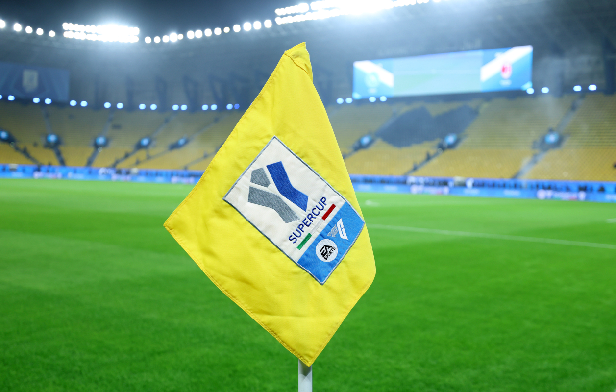 RIYADH, SAUDI ARABIA - DECEMBER 18: A detailed view of a corner flag on the inside of the stadium prior to the Supercoppa Italiana Semi-Final match between SSC Napoli and AC Milan at King Saud University Stadium on December 18, 2025 in Riyadh, Saudi Arabia. (Photo by Abdullah Ahmed/Getty Images)
