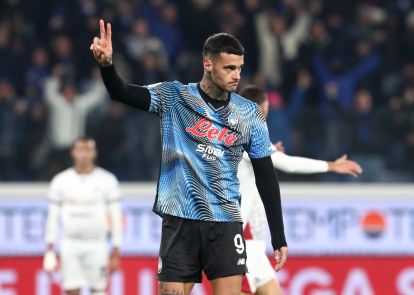 BERGAMO, ITALY - DECEMBER 13: Gianluca Scamacca of Atalanta celebrates scoring his team's second goal during the Serie A match between Atalanta BC and Cagliari Calcio at Gewiss Stadium on December 13, 2025 in Bergamo, Italy. (Photo by Marco Luzzani/Getty Images)