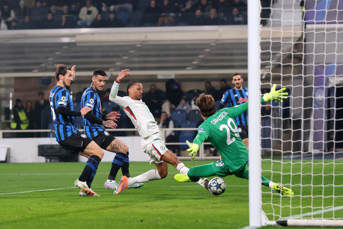 BERGAMO, ITALY - DECEMBER 09: Joao Pedro of Chelsea scores his team's first goal during the UEFA Champions League 2025/26 League Phase MD6 match between Atalanta BC and Chelsea FC at Stadio di Bergamo on December 09, 2025 in Bergamo, Italy. (Photo by Carl Recine/Getty Images)