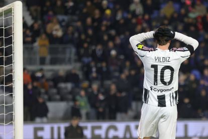 PISA, ITALY - DECEMBER 27: Kenan Yildiz of Juventus FC reacts during the Serie A match between Pisa SC and Juventus FC at Arena Garibaldi on December 27, 2025 in Pisa, Italy. (Photo by Gabriele Maltinti/Getty Images)