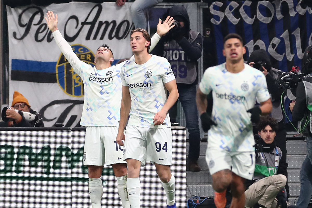BERGAMO, ITALY - DECEMBER 28: Lautaro Martinez of FC Internazionale celebrates after scoring their team's first goal during the Serie A match between Atalanta BC and FC Internazionale at New Balance Arena on December 28, 2025 in Bergamo, Italy. (Photo by Marco Luzzani/Getty Images)