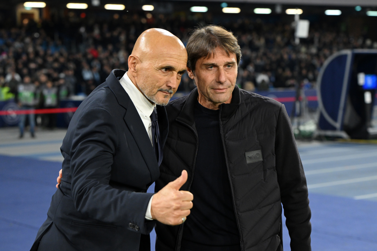 NAPLES, ITALY - DECEMBER 07: Antonio Conte (R), Head Coach of SSC Napoli, and Luciano Spalletti, Head Coach of Juventus, shake hands prior to the Serie A match between SSC Napoli and Juventus FC at Stadio Diego Armando Maradona on December 07, 2025 in Naples, Italy. (Photo by Francesco Pecoraro/Getty Images)