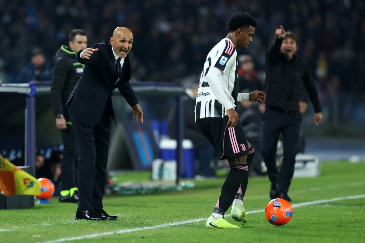 NAPLES, ITALY - DECEMBER 07: Luciano Spalletti, Head Coach of Juventus, reacts during the Serie A match between SSC Napoli and Juventus FC at Stadio Diego Armando Maradona on December 07, 2025 in Naples, Italy. (Photo by Francesco Pecoraro/Getty Images)