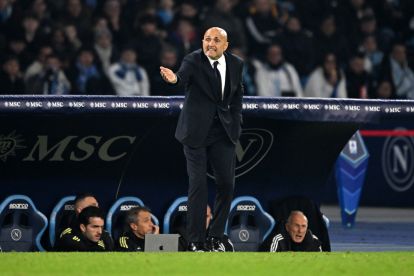 NAPLES, ITALY - DECEMBER 07: Luciano Spalletti, Head Coach of Juventus, reacts during the Serie A match between SSC Napoli and Juventus FC at Stadio Diego Armando Maradona on December 07, 2025 in Naples, Italy. (Photo by Francesco Pecoraro/Getty Images)
