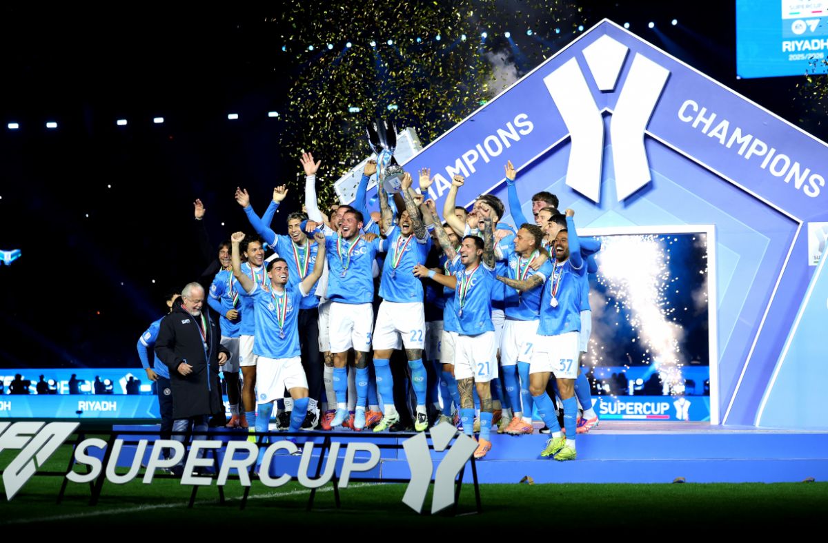 https://icdn.football-italia.net/wp-content/uploads/2025/12/Napoli-Supercoppa-trophy-1200x788.jpg