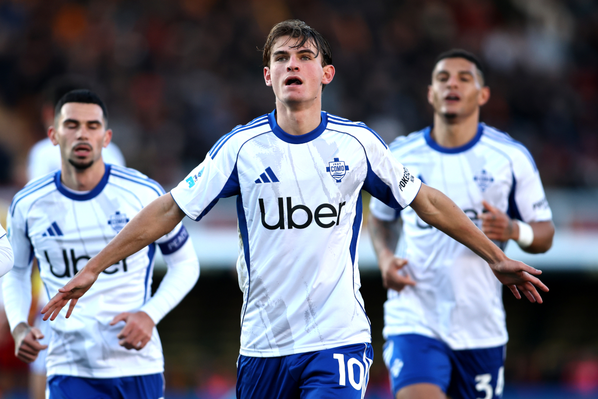 LECCE, ITALY - DECEMBER 27: Nicolas Paz of Como 1907 celebrates after scoring his team's opening goal during the Serie A match between US Lecce and Como 1907 at Stadio Via del Mare on December 27, 2025 in Lecce, Italy. (Photo by Maurizio Lagana/Getty Images)