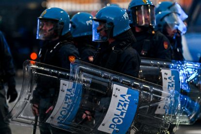 GENOA, ITALY - DECEMBER 14: Police are seen at work after a clash between Genoa and Inter fans prior to the Serie A match between Genoa CFC and FC Internazionale at Luigi Ferraris Stadium on December 14, 2025 in Genoa, Italy. (Photo by Simone Arveda/Getty Images)