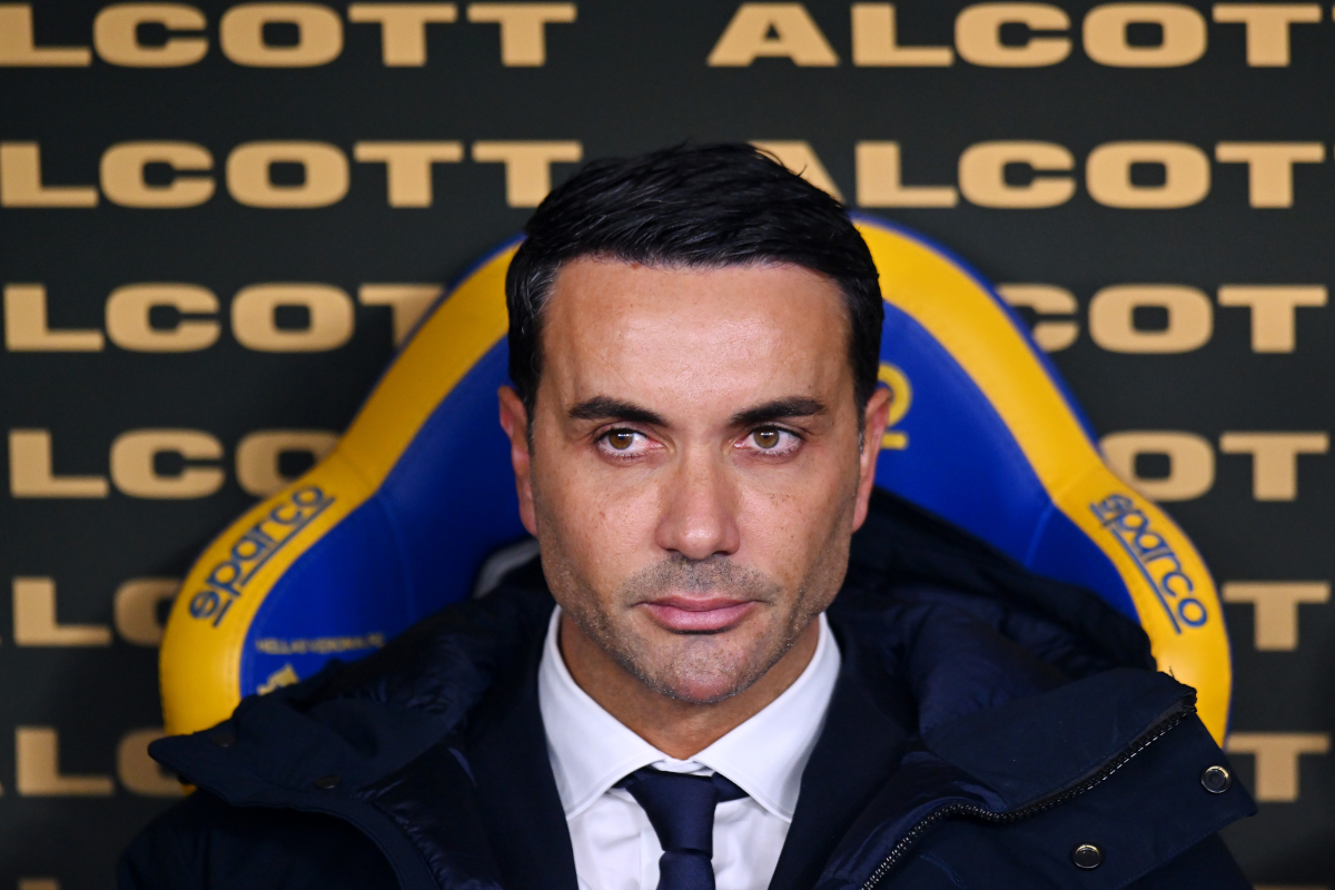 VERONA, ITALY - DECEMBER 06: Raffaele Palladino, Head Coach of Atalanta, looks on prior to the Serie A match between Hellas Verona FC and Atalanta BC at Stadio Marcantonio Bentegodi on December 06, 2025 in Verona, Italy. (Photo by Alessandro Sabattini/Getty Images)