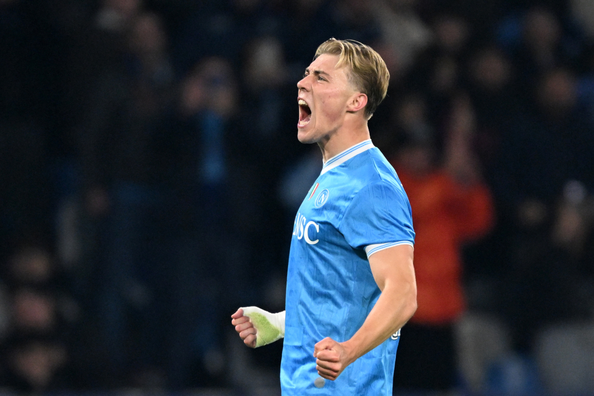 NAPLES, ITALY - DECEMBER 07: Rasmus Hojlund of SSC Napoli celebrates scoring his team's first goal during the Serie A match between SSC Napoli and Juventus FC at Stadio Diego Armando Maradona on December 07, 2025 in Naples, Italy. (Photo by Francesco Pecoraro/Getty Images)