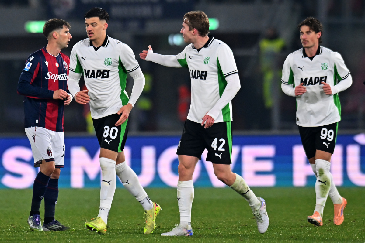 BOLOGNA, ITALY - DECEMBER 28: Tarik Muharemovic of US Sassuolo celebrates after scoring the 1-1 goal during the Serie A match between Bologna FC 1909 and US Sassuolo Calcio at Renato Dall'Ara Stadium on December 28, 2025 in Bologna, Italy. (Photo by Alessandro Sabattini/Getty Images)