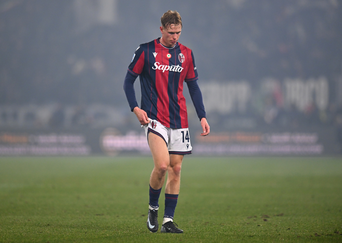 BOLOGNA, ITALY - DECEMBER 14: Torbjorn Heggem of Bologna leaves the pitch after being shown a red card during the Serie A match between Bologna FC 1909 and Juventus FC at Renato Dall'Ara Stadium on December 14, 2025 in Bologna, Italy. (Photo by Alessandro Sabattini/Getty Images)