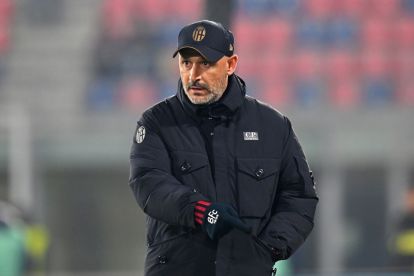 BOLOGNA, ITALY - DECEMBER 04: Vincenzo Italiano, Head Coach of Bologna, gestures during the warm up prior to the Coppa Italia Round of 16 match between Bologna FC and Parma Calcio at Renato Dall'Ara Stadium on December 04, 2025 in Bologna, Italy. (Photo by Alessandro Sabattini/Getty Images)