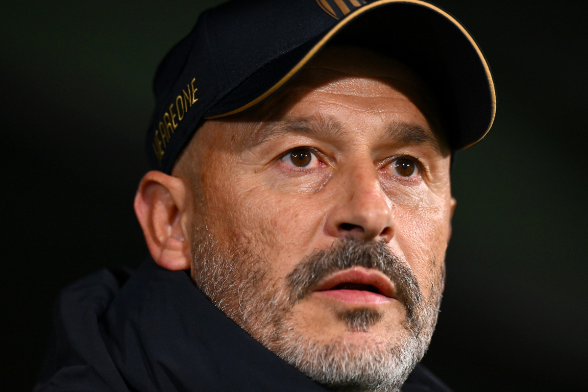 BOLOGNA, ITALY - DECEMBER 04: Vincenzo Italiano, Head Coach of Bologna, looks on prior to the Coppa Italia Round of 16 match between Bologna FC and Parma Calcio at Renato Dall'Ara Stadium on December 04, 2025 in Bologna, Italy. (Photo by Alessandro Sabattini/Getty Images)