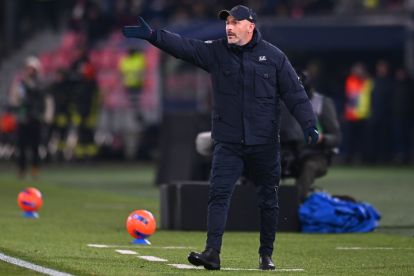 BOLOGNA, ITALY - DECEMBER 14: Vincenzo Italiano, Head Coach of Bologna, looks on the Serie A match between Bologna FC 1909 and Juventus FC at Renato Dall'Ara Stadium on December 14, 2025 in Bologna, Italy. (Photo by Alessandro Sabattini/Getty Images)