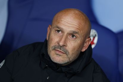 RIYADH, SAUDI ARABIA - DECEMBER 19: Vincenzo Italiano, Head Coach of Bologna FC 1909, looks on prior to the Supercoppa Italiana semifinal match between Bologna FC 1909 and FC Internazionale at King Saud University Stadium on December 19, 2025 in Riyadh, Saudi Arabia. (Photo by Yasser Bakhsh/Getty Images)