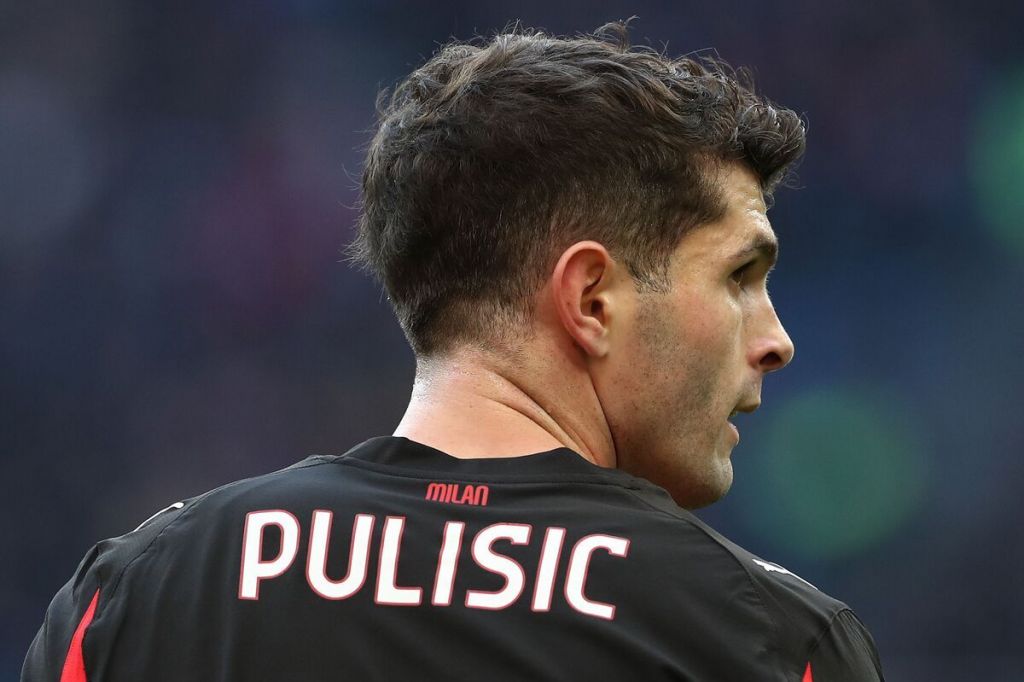 Report Leao anger at Pulisic forced Allegri to intervene in AC Milan ...