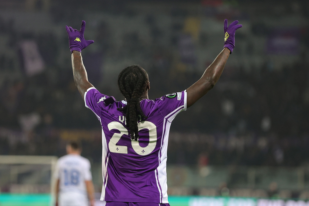 FLORENCE, ITALY - DECEMBER 11: Moise Kean of ACF Fiorentina celebrates after scoring a goal during the UEFA Conference League 2025/26 League Phase MD5 match between ACF Fiorentina and FC Dynamo Kyiv at Stadio Artemio Franchi on December 11, 2025 in Florence, Italy. (Photo by Gabriele Maltinti/Getty Images)