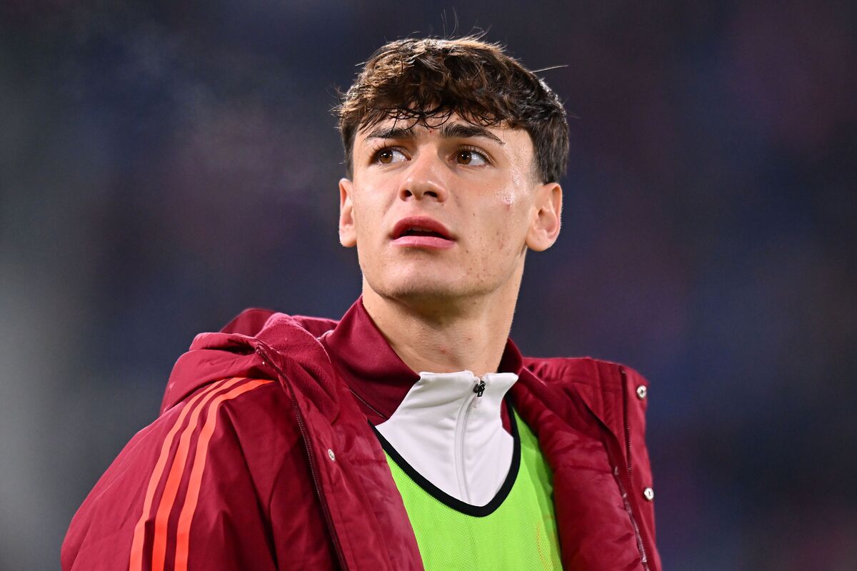 BOLOGNA, ITALY - JANUARY 12: Niccolò Pisilli of AS Roma during the Serie A match between Bologna and AS Roma at Stadio Renato Dall'Ara on January 12, 2025 in Bologna, Italy. (Photo by Alessandro Sabattini/Getty Images)